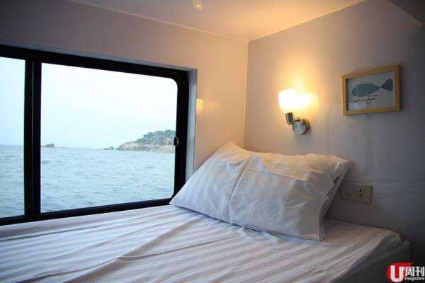  大部分房間都設小窗，保持空氣流通又有海景睇。