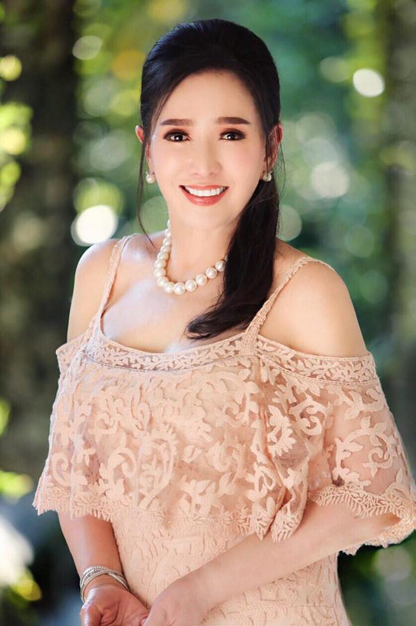 1965年泰國環球小姐冠軍 靠化妝和及髮型變不老美魔女