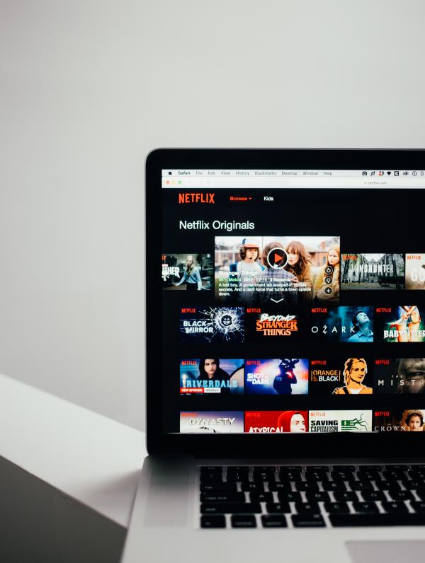 Netflix疑收緊共用帳戶條款 共享用家只限同住者？