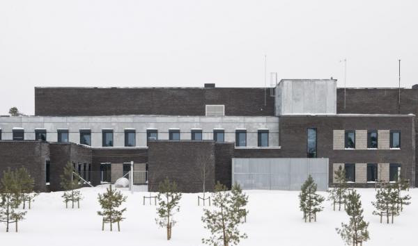 挪威「世界最人道監獄」 獨立套房/共享空間/警衛陪打機？
