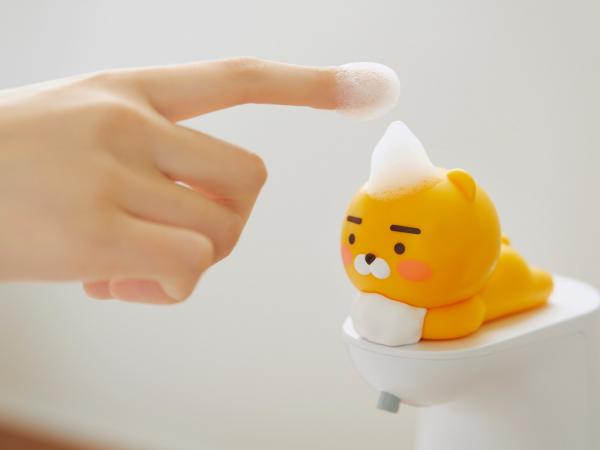 韓國KAKAO FRIENDS防疫系列減價43折起！ 粉絲必備Ryan電動洗手機﹑消毒噴霧