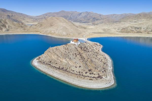 西藏和尚獨居「最孤獨寺廟」 700多年歷史/離最近城鎮161公里