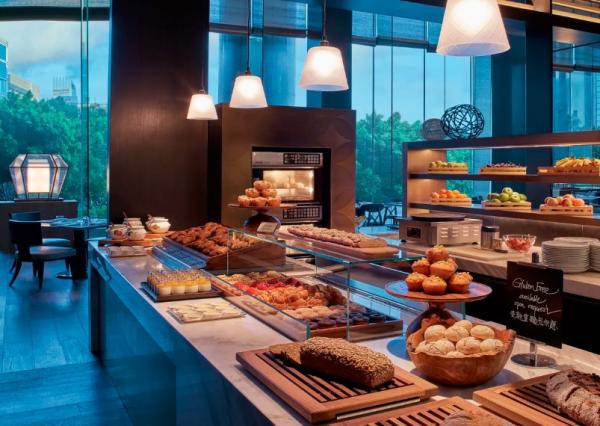 香港君悅酒店住宿低至53折! 人均54起歎茶園Tiffin自助餐/00消費額/魚子醬+香檳體驗/送Lancôme Génifique禮品套裝