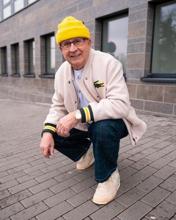 德國75歲潮伯伯做穿搭KOL 過百萬粉絲 創自家品牌