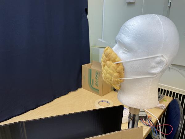 日本大學生發明蜜瓜包口罩 全球首個可食用口罩！具阻隔飛沫能力