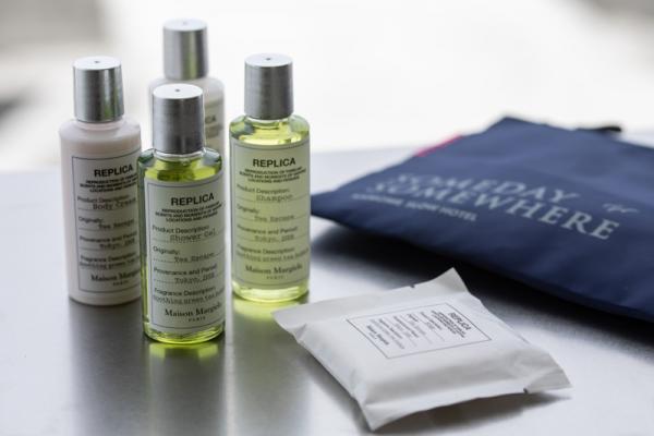 沐浴護理用品採法國品牌 Maison Margiela 的 REPLICA 系列。 