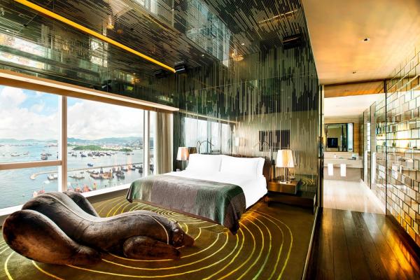 香港W酒店「奇幻XIII」快閃優惠「奇幻驚喜」(Epic Suite Dreams) 住宿套餐 頂級驚喜套房 (Extreme WOW Suite)