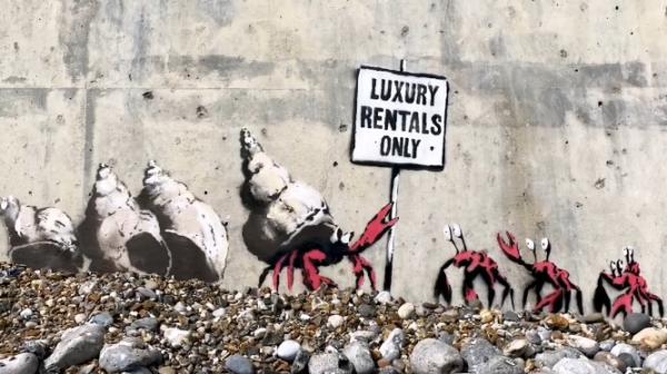 Banksy神秘現身英國東岸 享受Spraycation創10幅新作