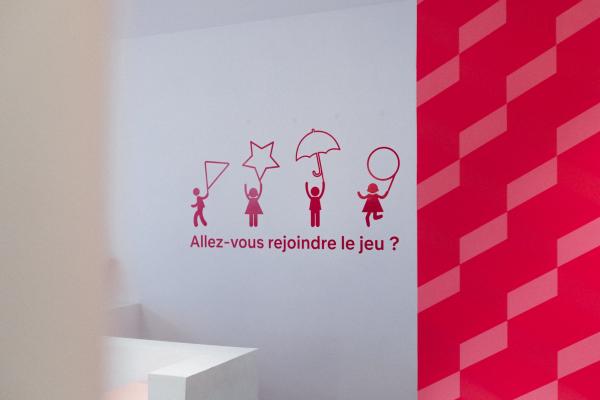 Netflix《魷魚遊戲》巴黎體驗館免費入場 刮糖餅過關/試玩紅紙藍紙