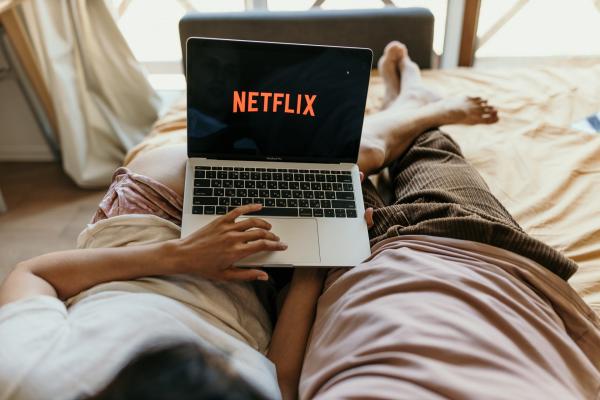 英國床具公司聘請床褥試睡員 躺平睇Netflix輕鬆賺25.7萬