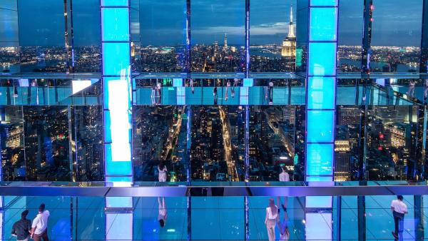 紐約全新觀景台SummitOV 離地1100呎天空之鏡/全透明電梯/多感官高空體驗