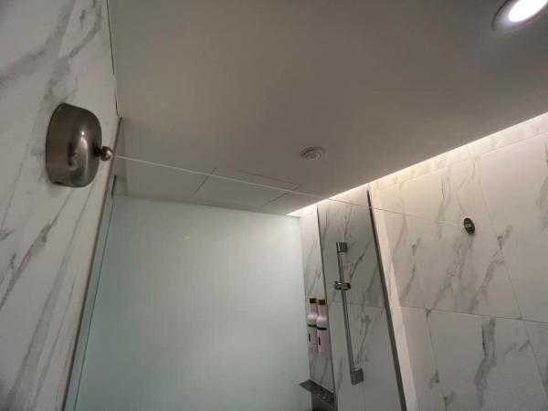 酒店浴室初見「金屬鈴」可拉繩感好奇 網民解釋真正用途及使用貼士