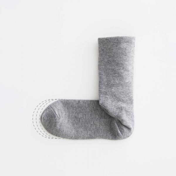第1位：襪子 - 無印所有襪子以直角設計，貼腳舒適，不易滑落
