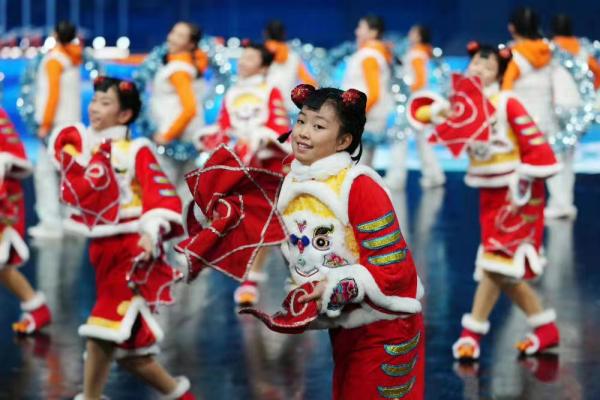 北京冬奧開幕式結合實時影像加真人演出 張藝謀導演預告「千人廣場舞」打頭陣