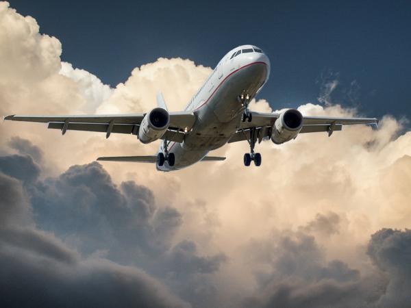 巴西9歲男童偷偷登機 無機票、無證件獨自跨越2700公里