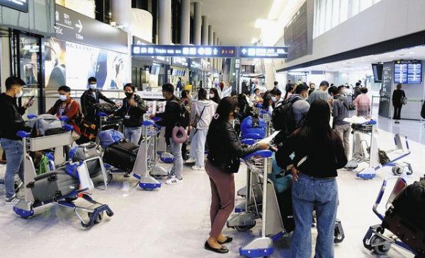日本傳媒揭抵日旅客辦理手續至少5-7個鐘 成田機場人手操作程序拖慢入境時間