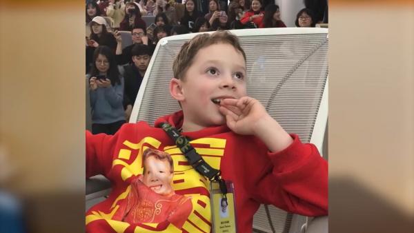 11歲「假笑男孩」Gavin拍片玩Q&A 鍾意呢張meme圖？到訪中國6次成最愛旅遊地！
