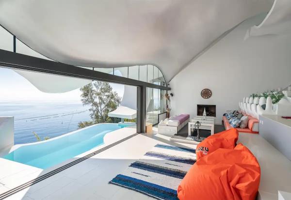 Airbnb增新功能名叫「OMG!」 專揀超驚奇住宿 入住地底屋/森林竹屋