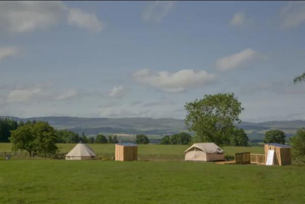 5個英國豪華露營地點 超美郊外小木屋 大草原看星空