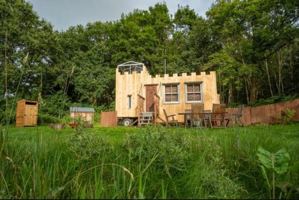 5個英國豪華露營地點 超美郊外小木屋 大草原看星空