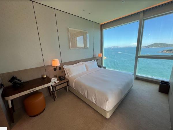 記者率先直擊香港富麗敦海洋公園酒店 全部海景房＋獨立泳池套房+酒店設施