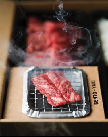 香港一人炭爐燒肉便當瘋傳日本 大讚天才之作！日本人最想在「這裡」賣