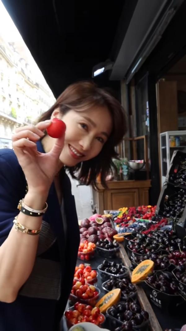 50歲黎姿飛巴黎歎少奶奶生活 IG大曬逆齡打卡照 鐵塔下回春似少女