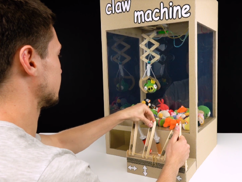 DIY 夾公仔機！用紙皮針筒就可以？ | ezone
