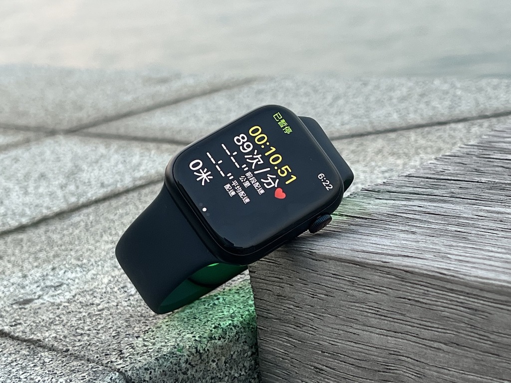 Apple Watch Series 8 / SE 真錶上手試！低電量模式．體溫感測．新介面