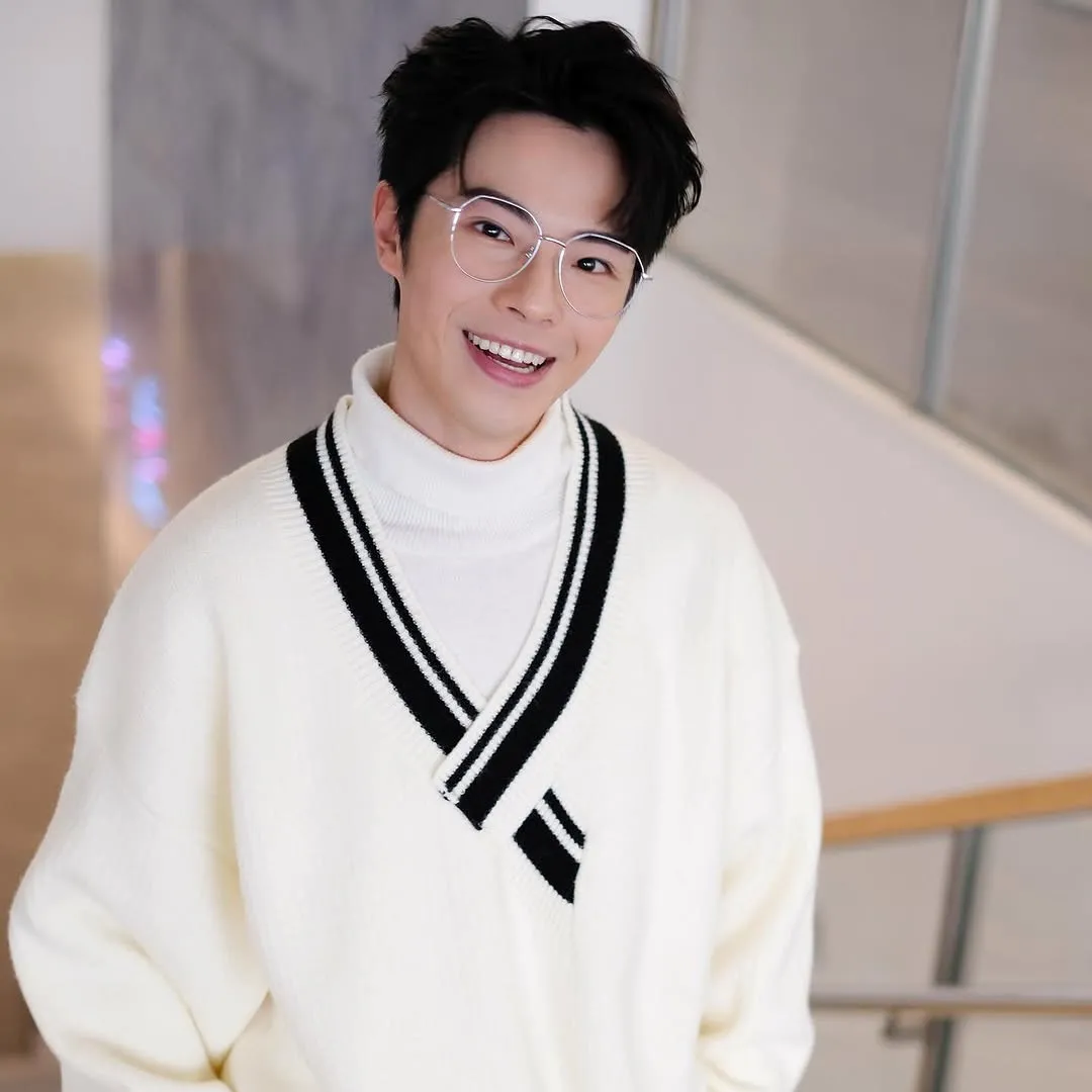 TVB力捧小生林正峰直言藝人收入不足維生！呻窮身兼5職只為揸車上班？