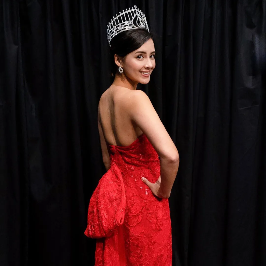 前混血港姐冠軍謝嘉怡轉型去中環擺檔？！ 曾豪擲100萬投資創業！21歲便成功買樓！