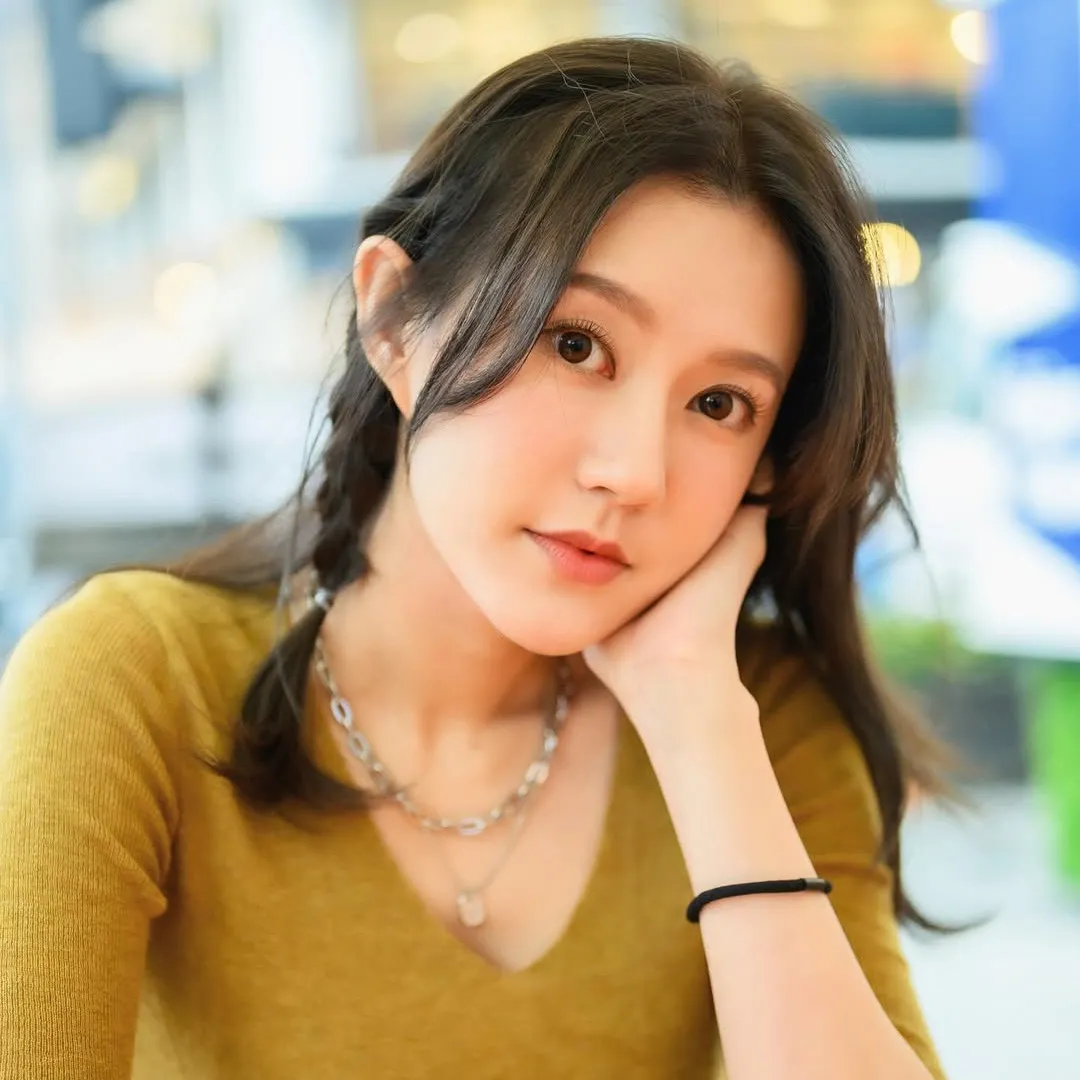 愛回家小花羅雪妍邊拍戲邊做瑜伽老師賺錢！入行5年星路平平曾大爆拍劇選角內幕！