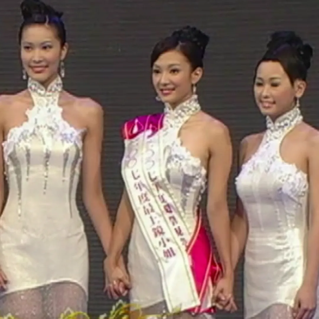 07年港姐極罕Re-U王君馨挺巨肚現身！全員離巢兩位嫁TVB小生一人移加產女！