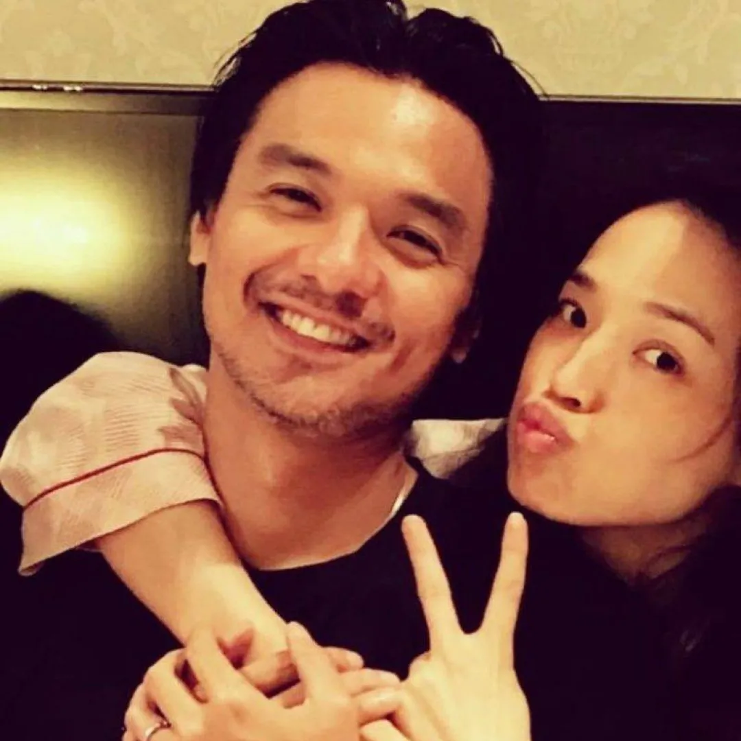 舒淇49歲生日與馮德倫同框極罕放閃！相識20年由好友變夫妻恩愛依然！