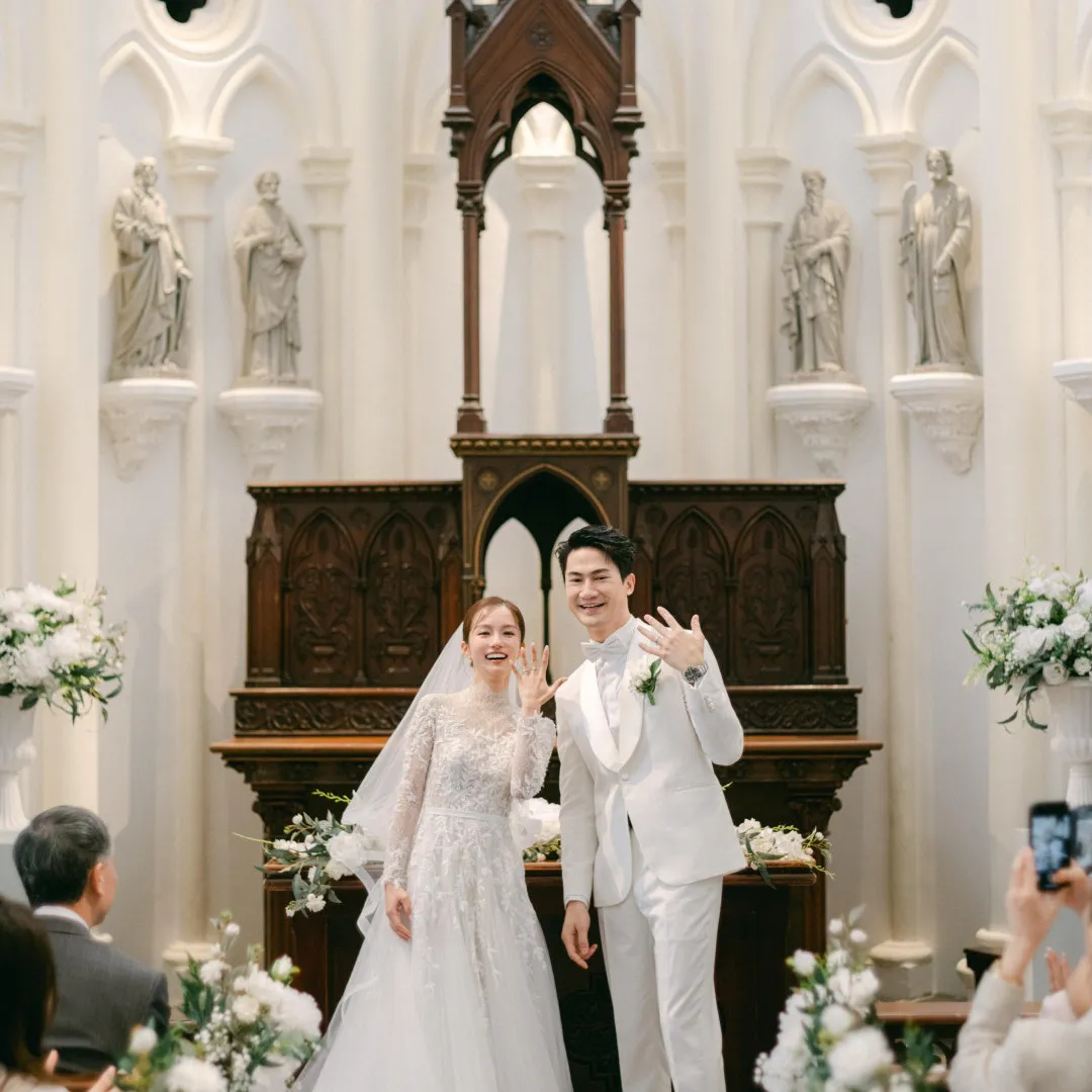 鄧卓殷郭子豪結婚｜今日教堂婚禮宣誓落淚場面感人！開篷花車加車隊護航出嫁極奢華！