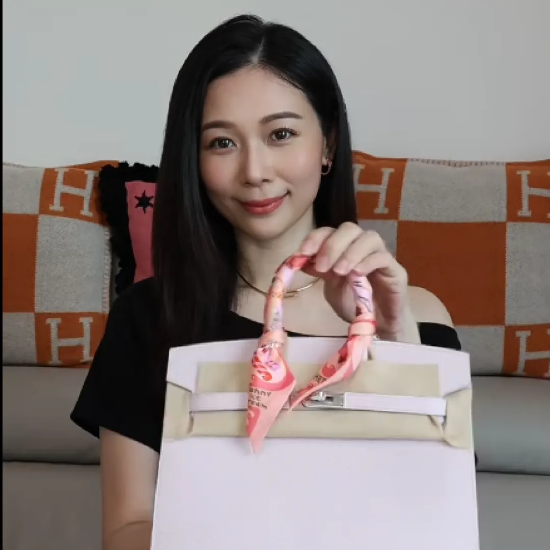 華姐冠軍楊秀惠身家暴漲晒愛馬仕收藏 家中手袋總值過百萬！豪送粉絲名牌禮物 