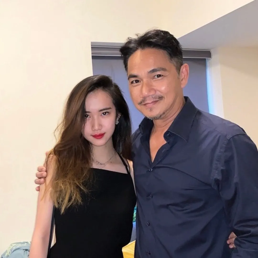 「TVB御用奸人」駱達華23歲囡囡激似年輕張曼玉！超高顏值爆發仙氣獲網民爭相認做女婿！