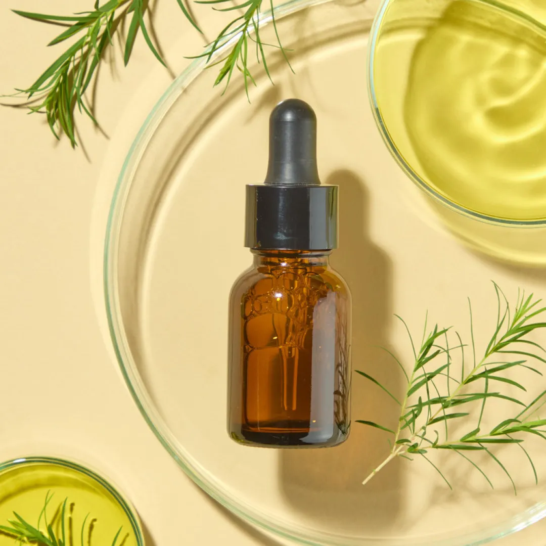 14個茶樹油功效+用法！快速去暗瘡/解決頭皮屑？附茶樹油推薦！