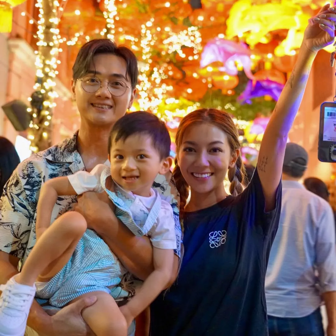 何雁詩與鄭俊弘興奮報喜「終於等到！」囝囝確診罕見遺傳病苦等一年終獲學位