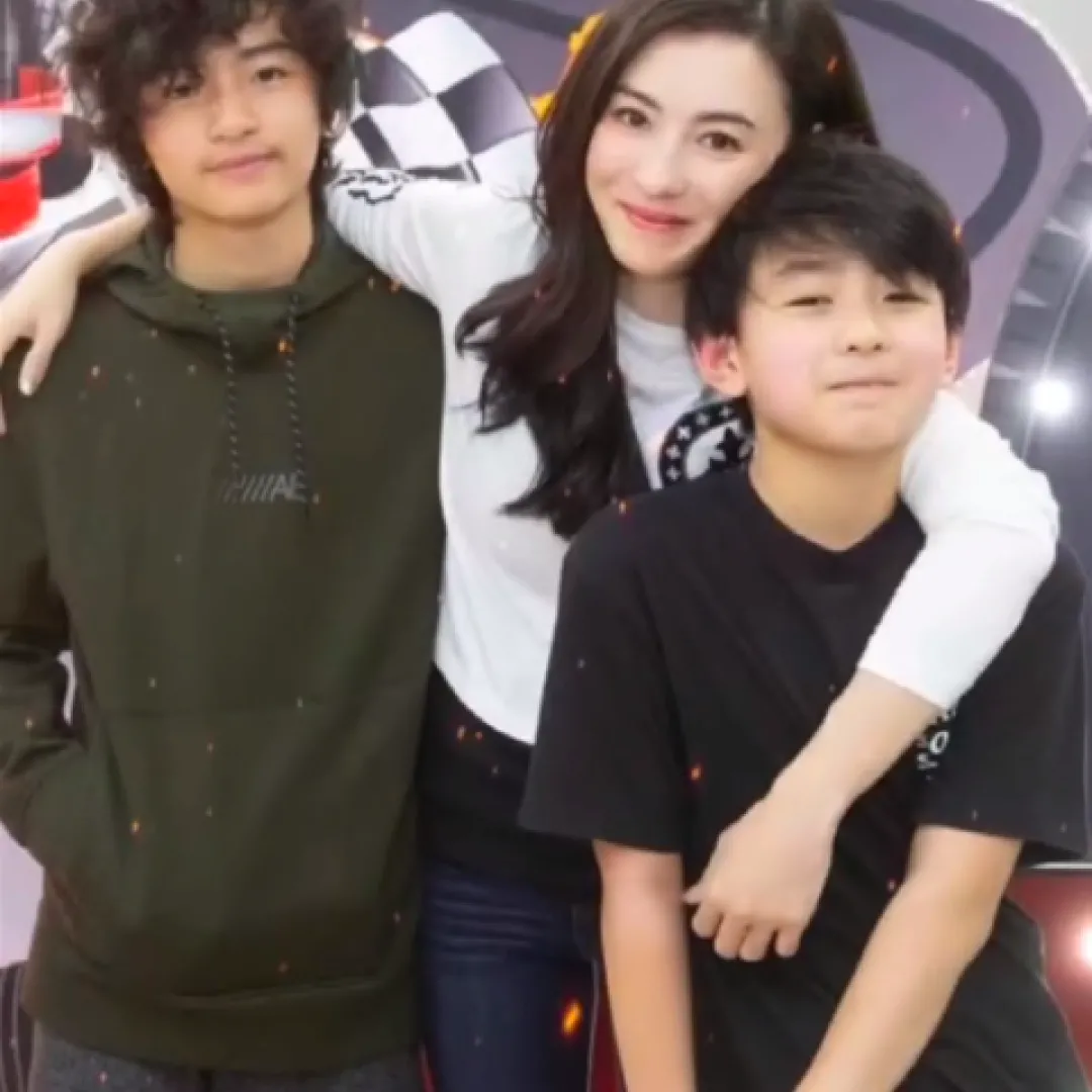 謝霆鋒14歲二仔Quintus暴風式成長！英俊側面照曝光超似老豆！