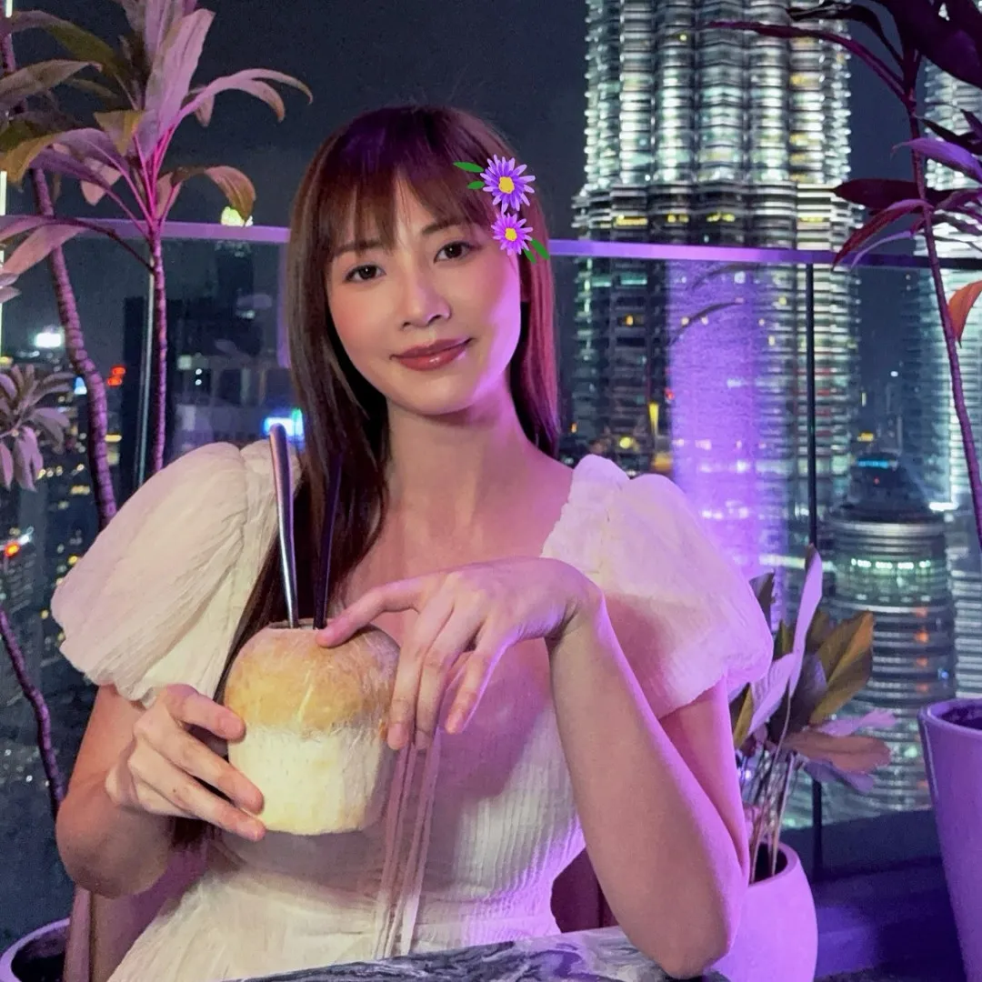 前港姐冠軍朱晨麗轉行做店員？！傳秘戀富二代近照曝光被指孕味濃？！