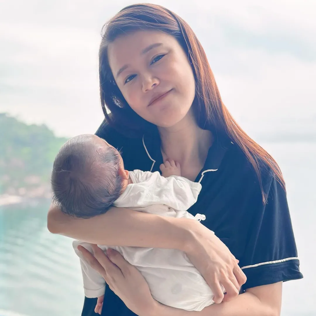 黃翠如母親節坐月甜曬老公情信！蕭正楠激罕半裸曬「父乳」