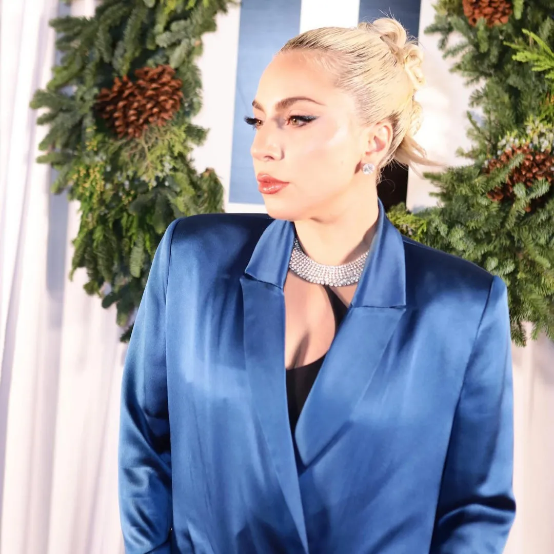 樂壇天后Lady Gaga踩8吋高跟鞋現身熟食中心！大晒親民魅力在場民眾一舉動獲激讚！