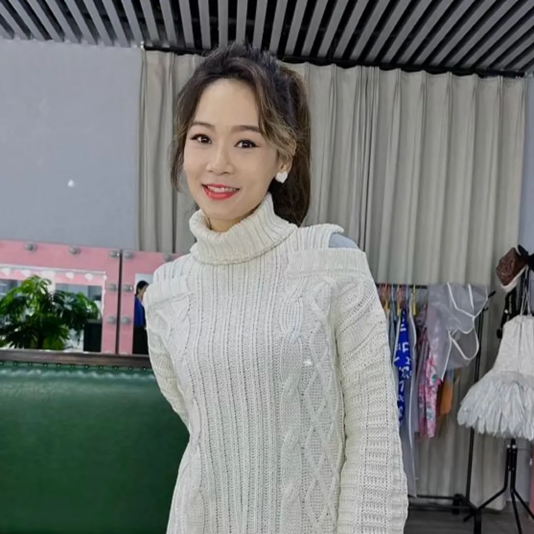 六料港姐楊思琦離巢後苦盡甘來獲大公司賞識！真情流露一個表情令人心酸！