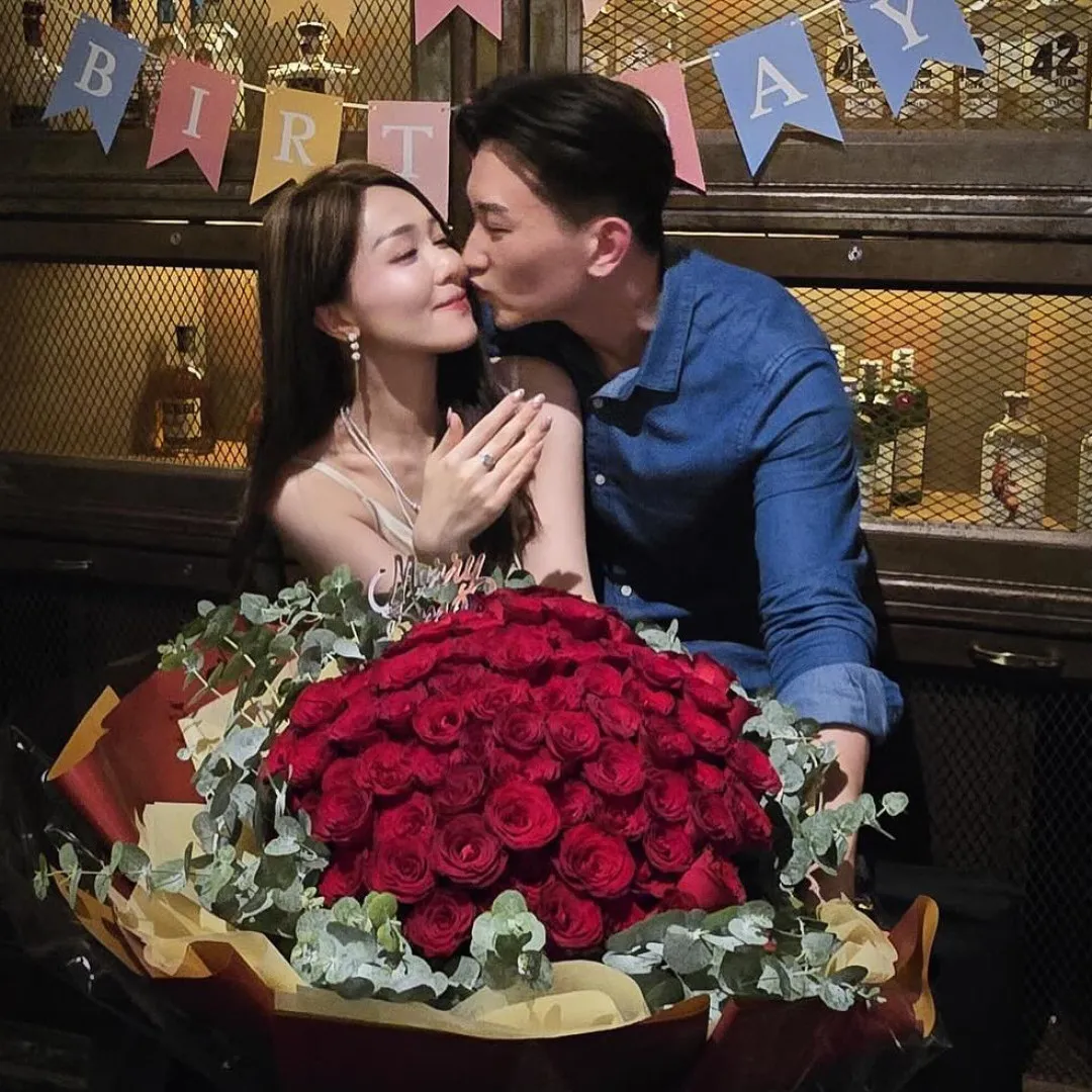 41歲「愛回家」男藝人宣佈求婚成功！神秘女友靚樣曝光幸福晒巨鑽！