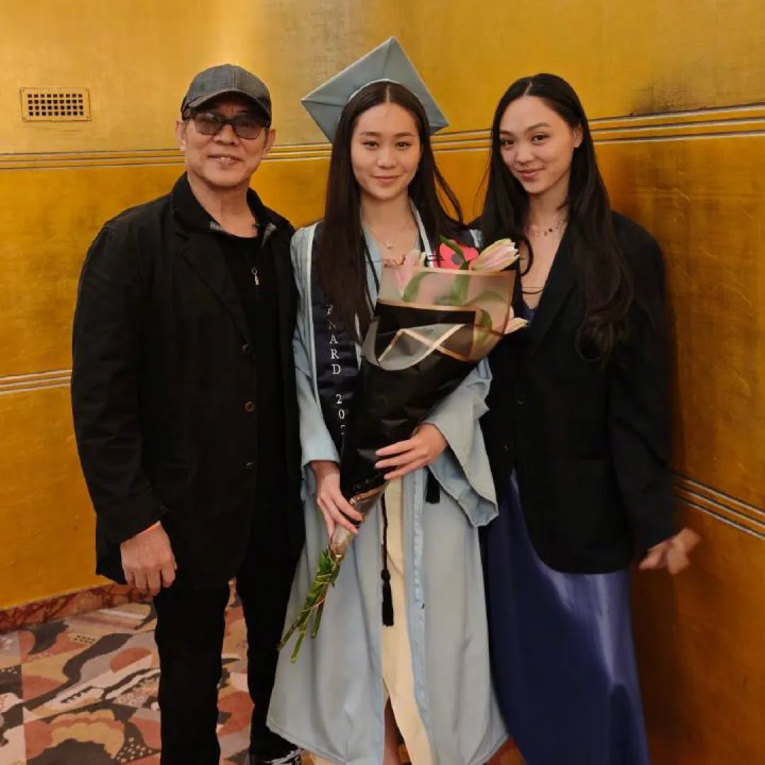 李連杰赴美見證細女名牌大學畢業！兩姊妹都完美遺傳利智精緻美貌又是學霸！