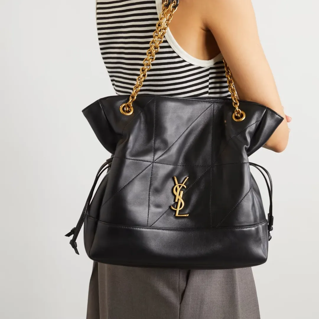 YSL手袋皮革離奇龜裂？內地女矛頭直指用料差！網友：全因做錯一件事