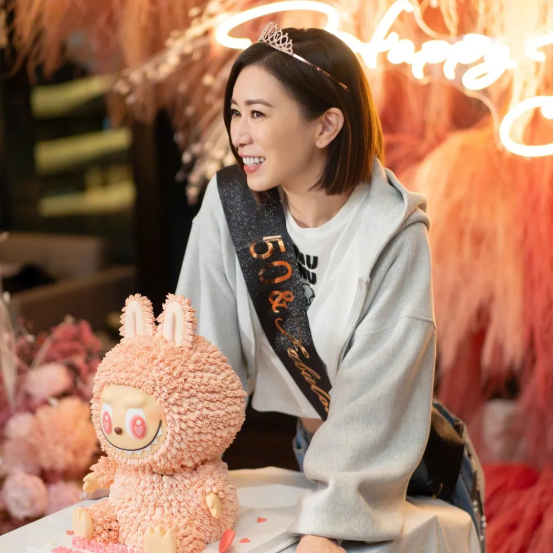 佘詩曼不願慶祝50歲生日原因曝光！驚聞噩耗忍痛發文：「我心情跌到落谷底」