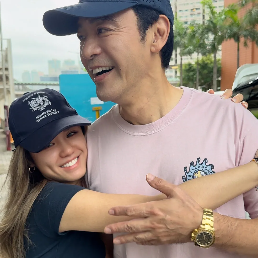 鍾鎮濤20歲囡囡正式出道做歌手！曾在萬人前熱唱！獲張學友激讚「青出於藍的勢頭」！