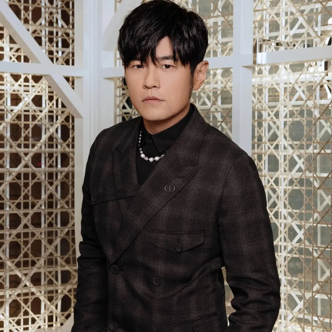 周杰倫被指豪花近8億橫掃4層超級豪宅！擁13個品牌代言吸金力超強！名車物業多不勝數！